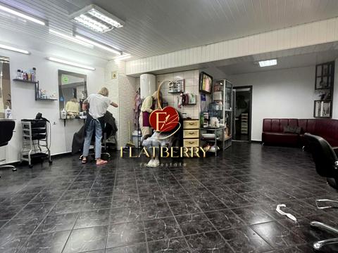 комерційна за адресою Васильківська вул., 42