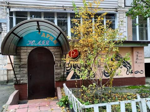 комерційна за адресою Васильківська вул., 42