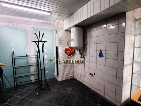 комерційна за адресою Васильківська вул., 42