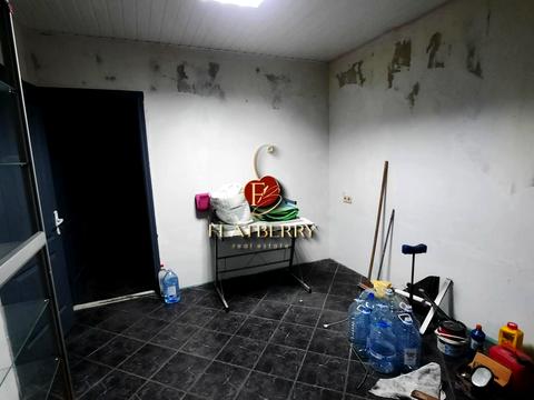 комерційна за адресою Васильківська вул., 42