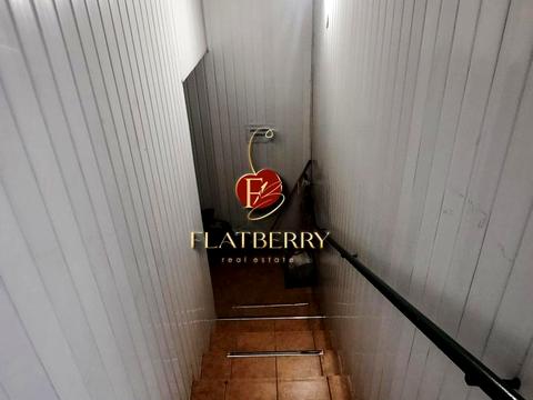 комерційна за адресою Васильківська вул., 42