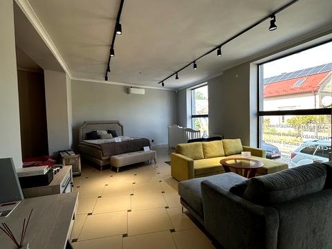 коммерческая по адресу Украинская ул., 8