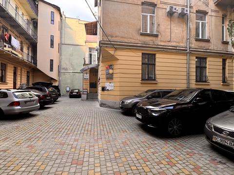 квартира по адресу Генерала Петра Григоренко пл. (Перемоги), 4