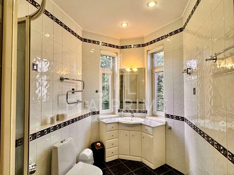 будинок за адресою Крутогірна вул., 52