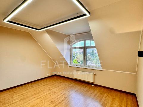 будинок за адресою Крутогірна вул., 52