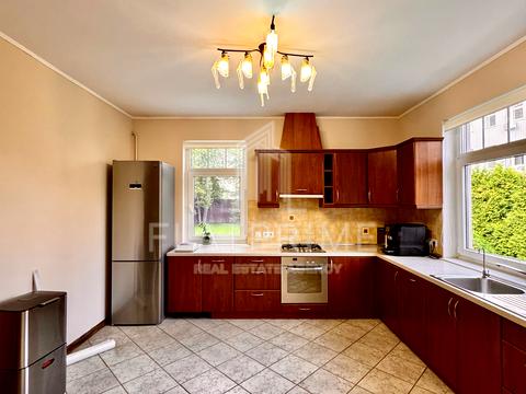 будинок за адресою Крутогірна вул., 52