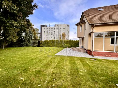 будинок за адресою Крутогірна вул., 52