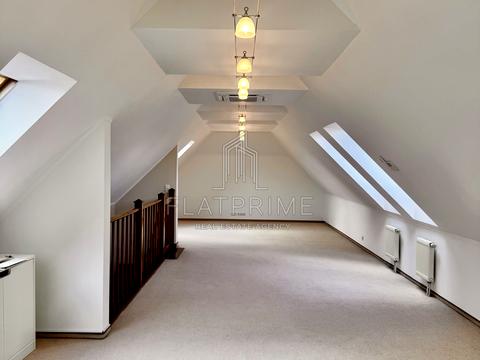 будинок за адресою Крутогірна вул., 52