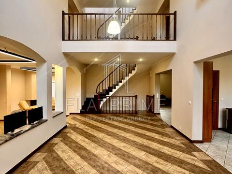 будинок за адресою Крутогірна вул., 52