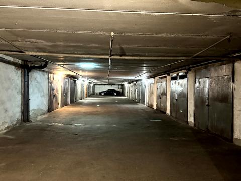 паркоместо по адресу Ларисы Руденко ул., 6-А