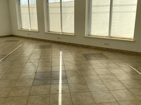 коммерческая по адресу Лауреатская ул., 8