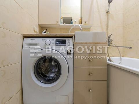 квартира за адресою Шота Руставелі вул., 32