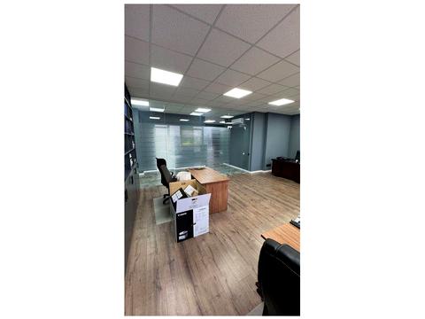 комерційна за адресою Жилянська вул., 68