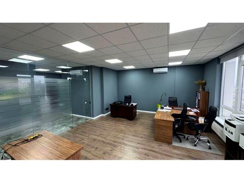 комерційна за адресою Жилянська вул., 68