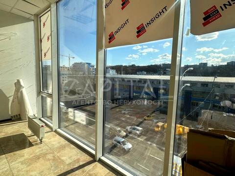 комерційна за адресою Новокостянтинівська вул., 2