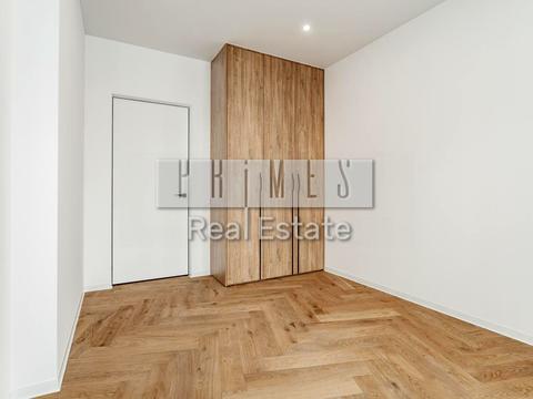 квартира за адресою Причальна вул., 10