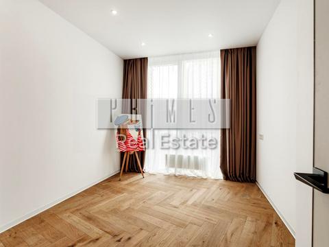 квартира за адресою Причальна вул., 10