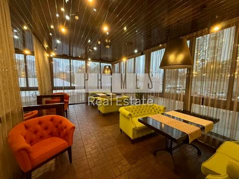 комерційна за адресою Срібнокільська вул., 12