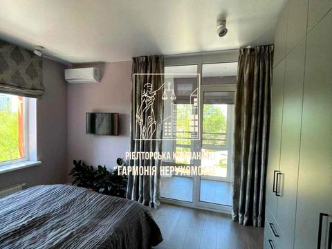 квартира за адресою Дніпровська набережна вул., 16-Г