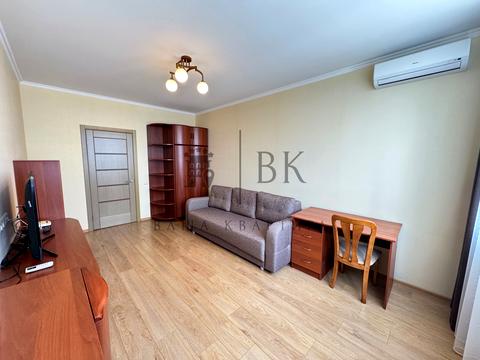 квартира за адресою Авіаконструктора Ігоря Сікорського вул. (Танкова), 1-Б