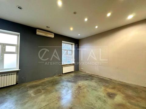 комерційна за адресою Антоновича вул. (Горького), 169