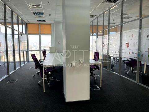 комерційна за адресою Київ, Миколи Амосова вул., 12-А