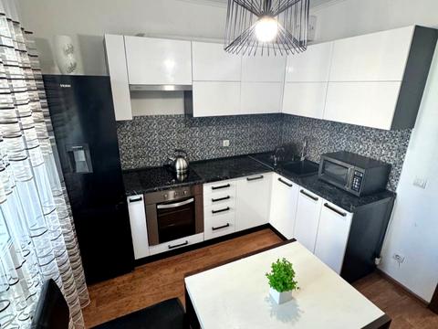 квартира за адресою Софії Русової вул., 7