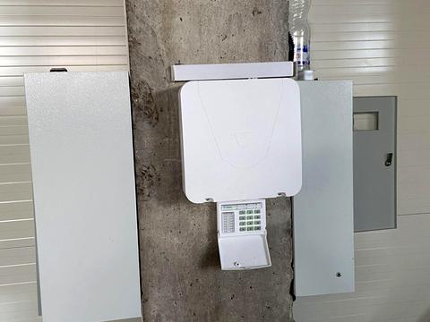 коммерческая по адресу Максимовича ул., 15