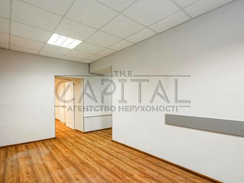 комерційна за адресою Хорива вул., 7А