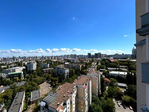 квартира за адресою Генерала Генадія Воробйова вул. (Курська), 13-Е