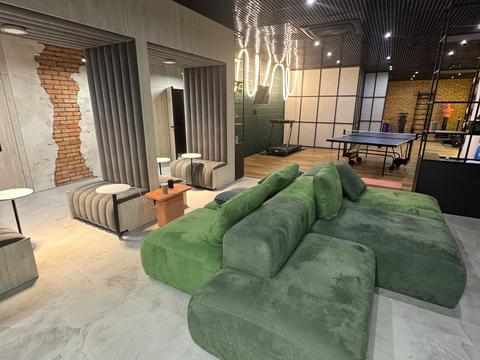 комерційна за адресою Вадима Гетьмана вул., 1