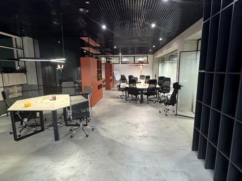 комерційна за адресою Вадима Гетьмана вул., 1