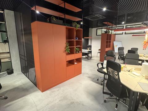 комерційна за адресою Вадима Гетьмана вул., 1