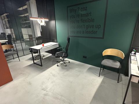 комерційна за адресою Вадима Гетьмана вул., 1