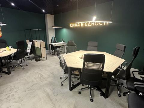 комерційна за адресою Вадима Гетьмана вул., 1