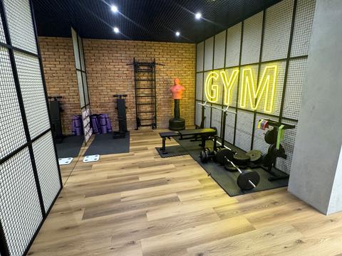 комерційна за адресою Вадима Гетьмана вул., 1