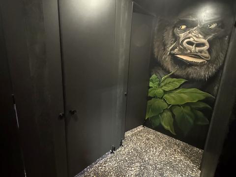 комерційна за адресою Вадима Гетьмана вул., 1