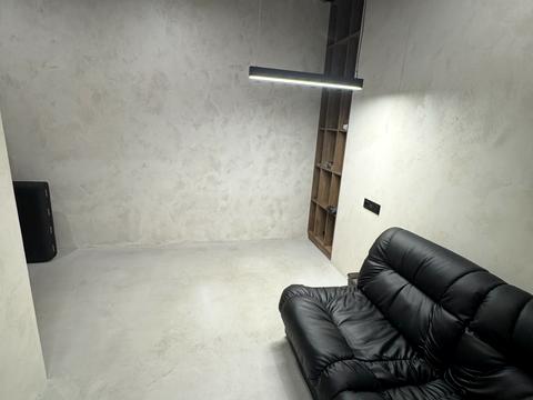 комерційна за адресою Вадима Гетьмана вул., 1