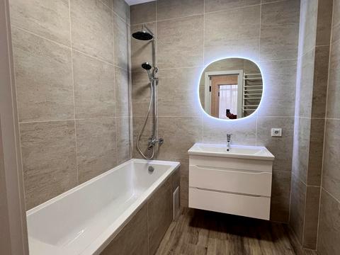 квартира по адресу Свободи ул., 12