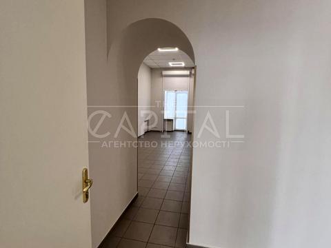 комерційна за адресою Гетьмана Павла Скоропадського вул. (Льва Толстого), 17А