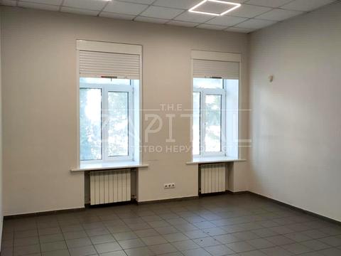 комерційна за адресою Гетьмана Павла Скоропадського вул. (Льва Толстого), 17А