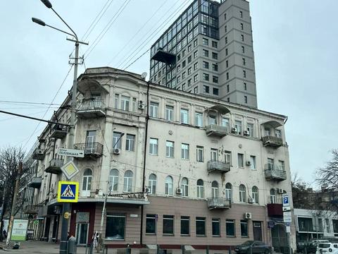 квартира за адресою Дмитра Яворницького просп. (Карла Маркса), 72-А