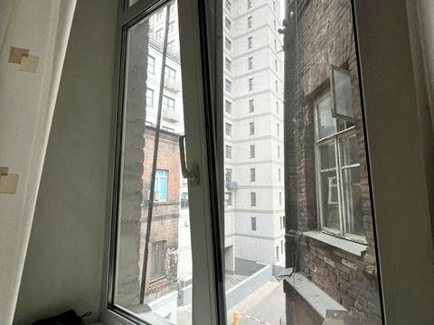 квартира за адресою Дмитра Яворницького просп. (Карла Маркса), 72-А