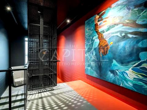 комерційна за адресою Дніпровська набережна вул., 14-Б