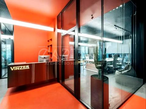 комерційна за адресою Дніпровська набережна вул., 14-Б