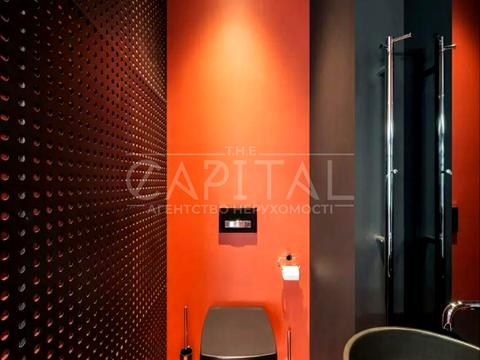 комерційна за адресою Дніпровська набережна вул., 14-Б