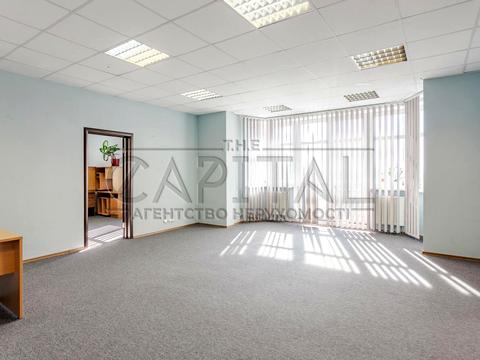 комерційна за адресою Євгена Коновальця вул. (Щорса), 32-А