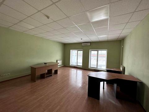 комерційна за адресою Святослава Хороброго вул., 1