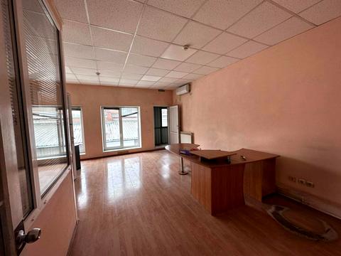 комерційна за адресою Святослава Хороброго вул., 1