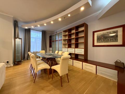 квартира за адресою Шовковична вул., 30-А